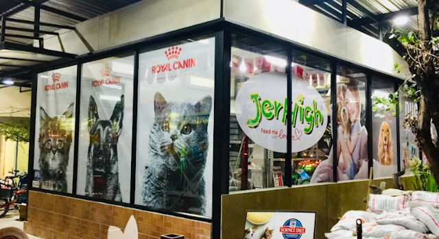 Ban Moh Pat Pet shop